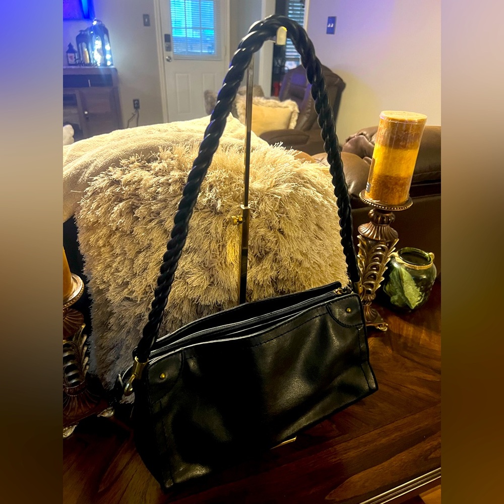 Beautiful Unbranded Soft Genuine Leather bag❣️